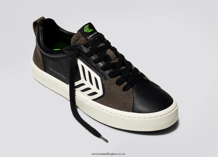 Men Cariuma Black Premium Leather/Ivory TZ68P2141