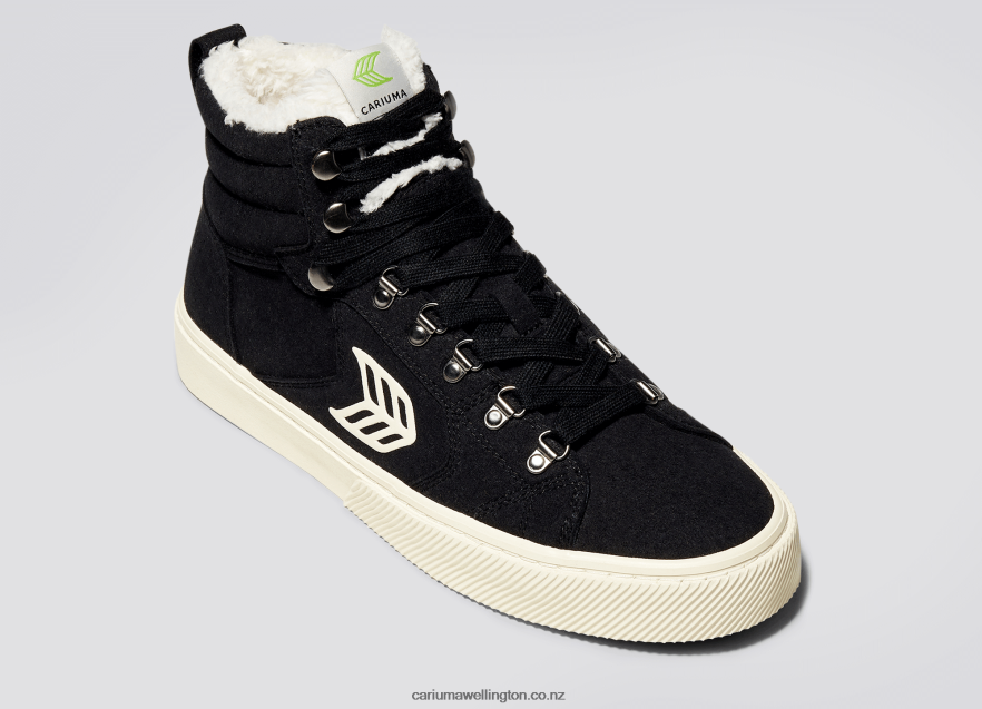 Men Cariuma Black Suede TZ68P2192
