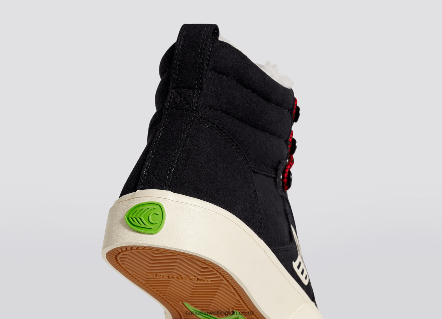 Men Cariuma Black Suede TZ68P2192