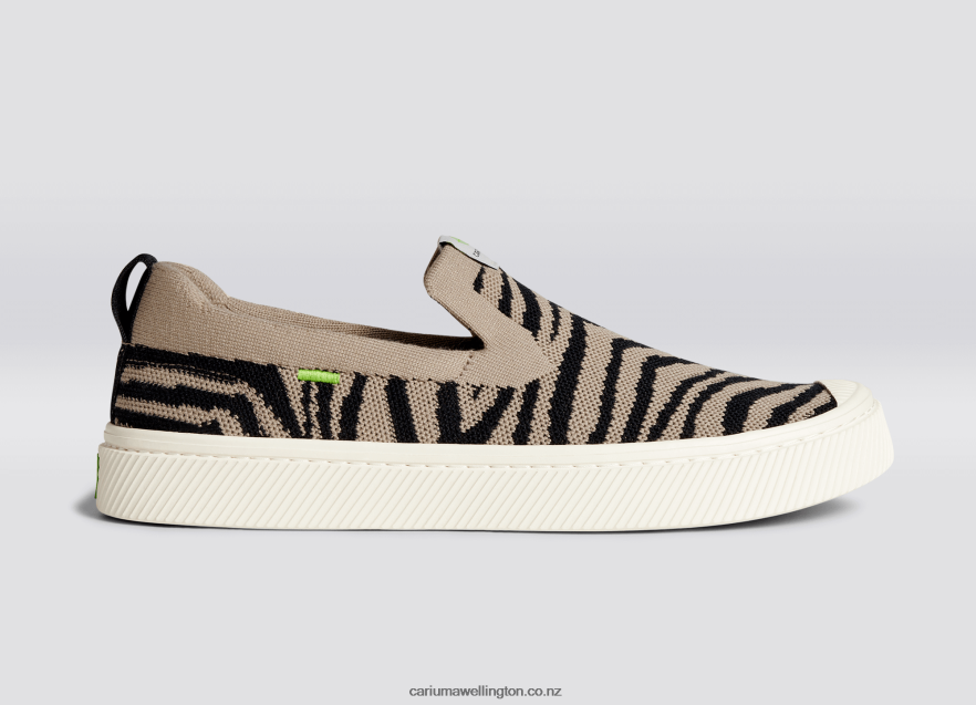 Men Cariuma Zebra Print Knit TZ68P2172
