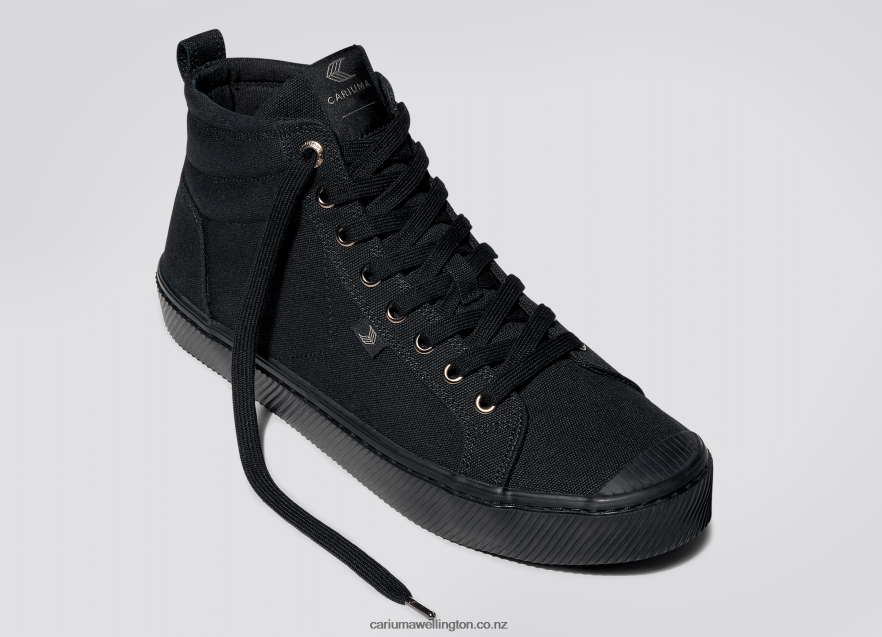 Men Cariuma All Black Canvas TZ68P257