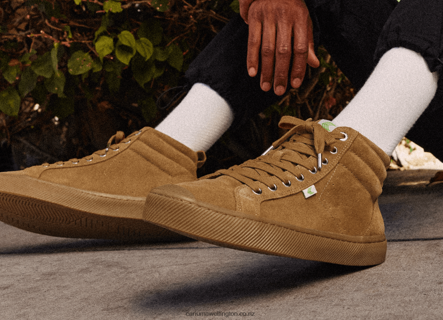 Men Cariuma All Camel Suede TZ68P267