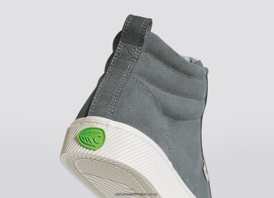Men Cariuma Charcoal Grey Suede TZ68P260
