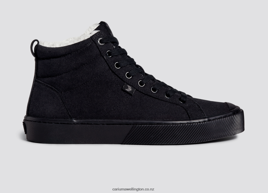 Men Cariuma Therma All Black Suede TZ68P270