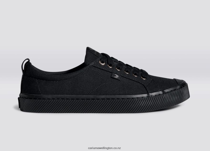 Men Cariuma All Black Canvas TZ68P211