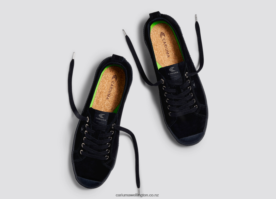 Men Cariuma All Black Suede TZ68P235