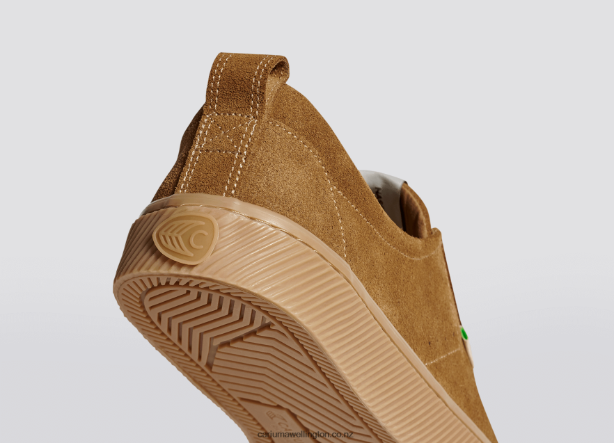 Men Cariuma All Camel Suede TZ68P234