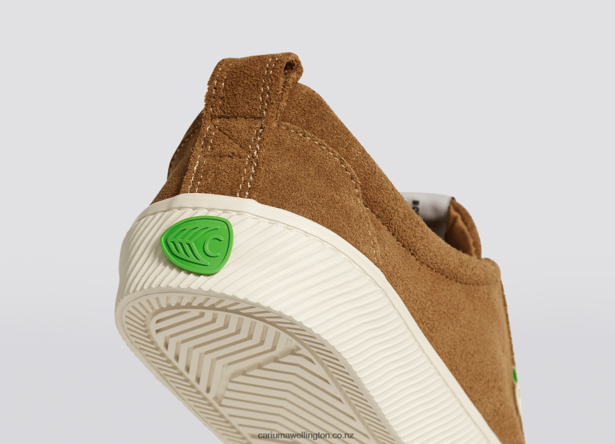 Men Cariuma Camel Suede TZ68P231