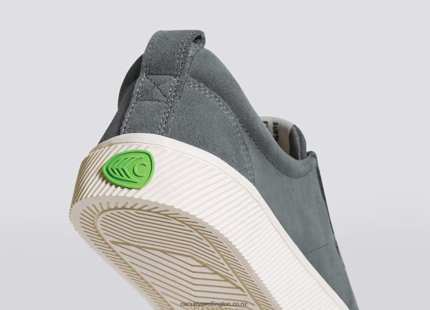 Men Cariuma Charcoal Grey Suede TZ68P232