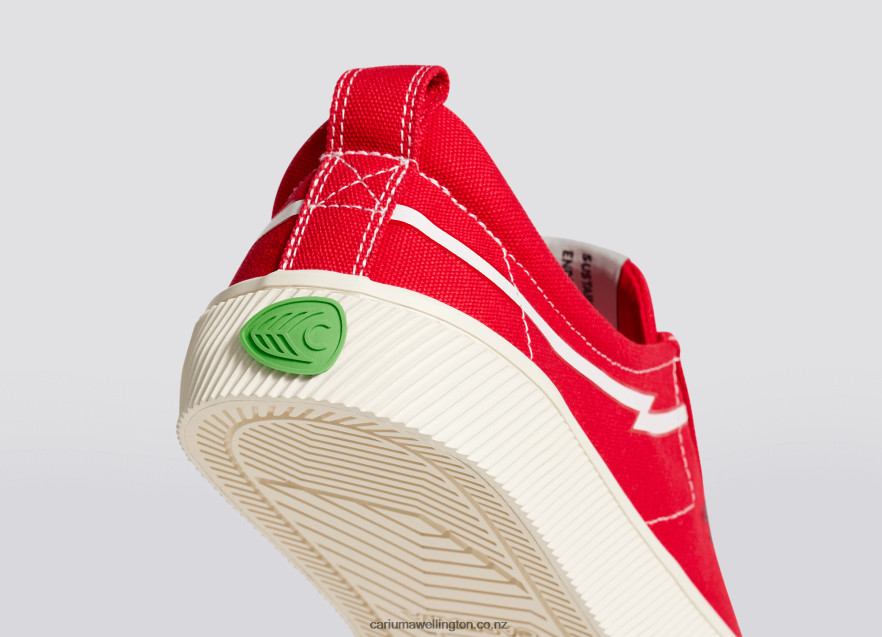 Men Cariuma Gerry Lopez Red Canvas TZ68P289