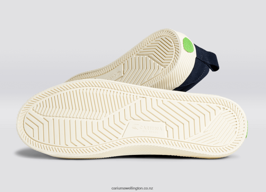 Men Cariuma Navy Suede TZ68P248