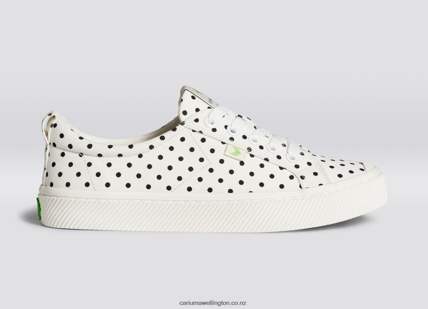 Men Cariuma White Polka Dots Canvas TZ68P251