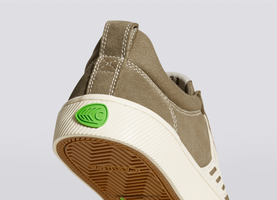 Women Cariuma Sand Contrast/Ivory TZ68P2352