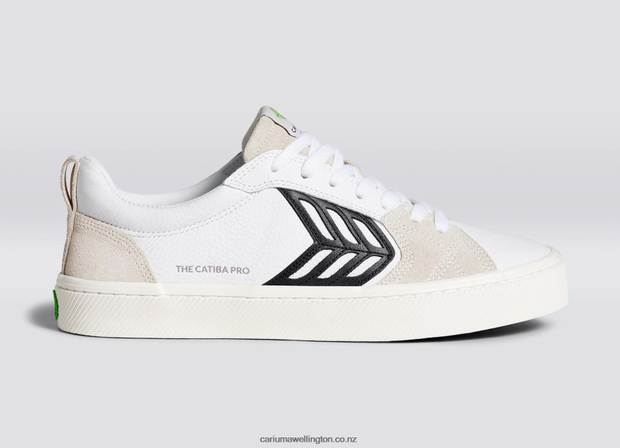 Women Cariuma White Premium Leather/Black TZ68P2358