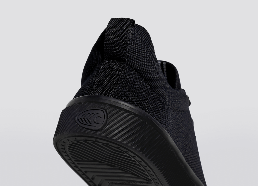 Women Cariuma All Black Knit TZ68P2397