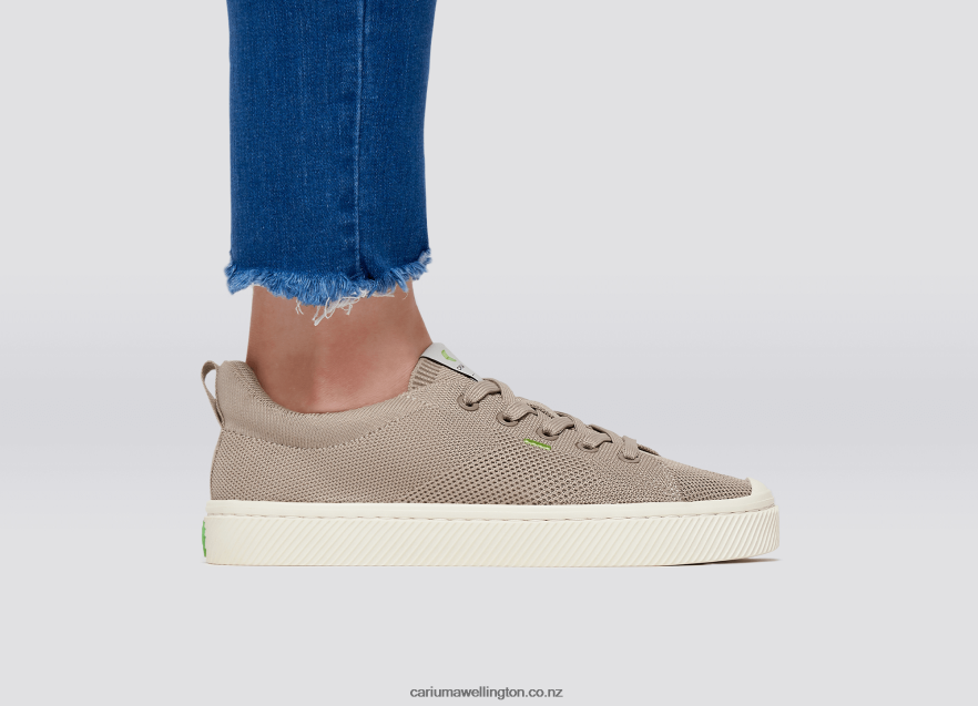 Women Cariuma Sand Knit TZ68P2391