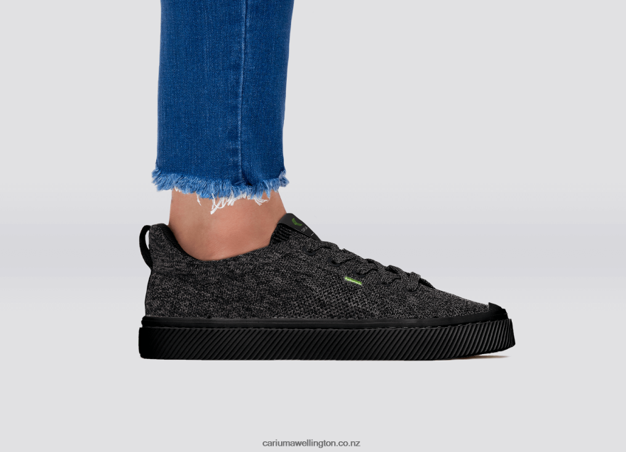 Women Cariuma Stone Black Knit TZ68P2398