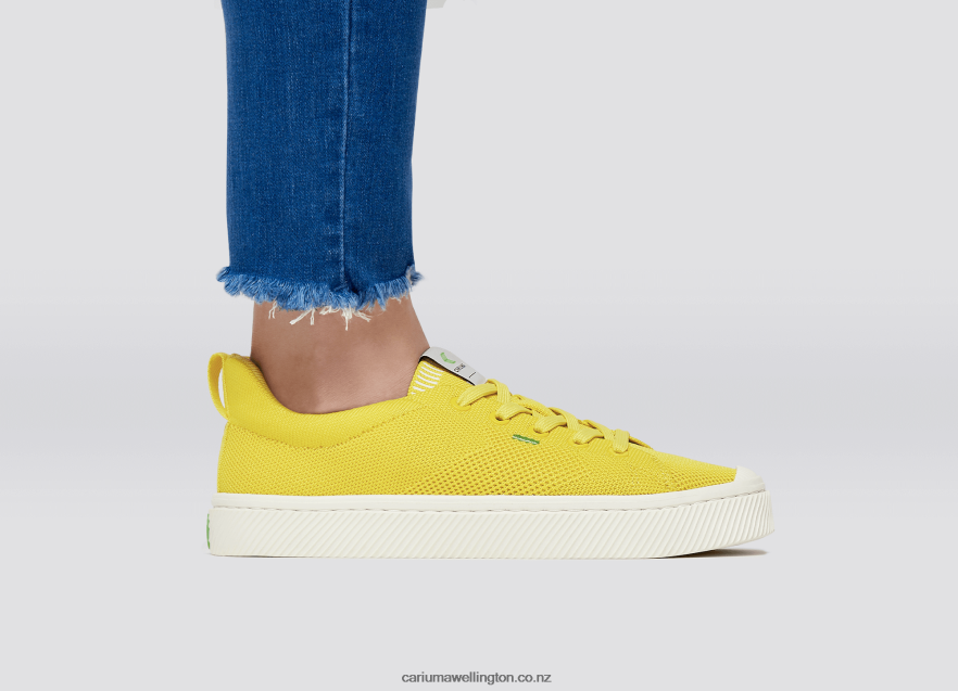 Women Cariuma Sun Yellow Knit TZ68P2401