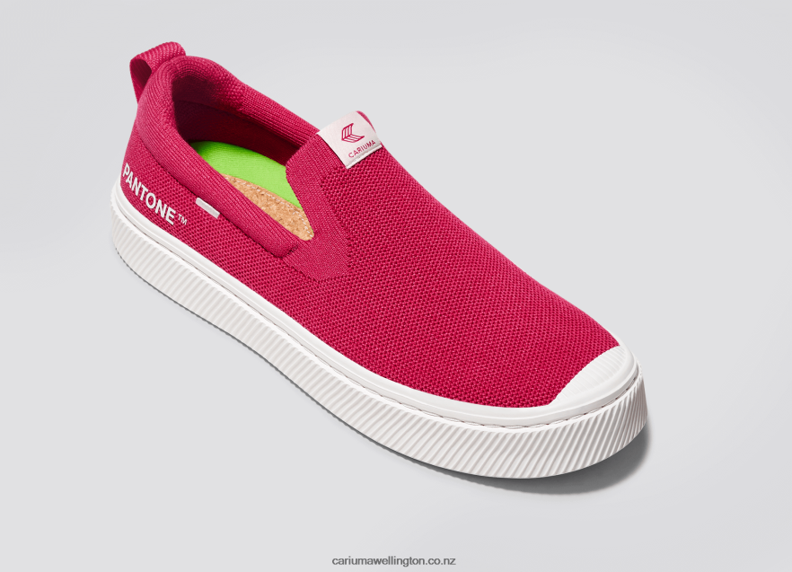 Women Cariuma Pantone Viva Magenta Knit TZ68P2296