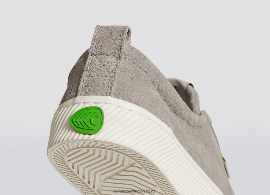 Women Cariuma Grey Suede TZ68P2256