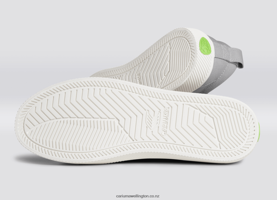 Women Cariuma Light Grey Canvas TZ68P2241