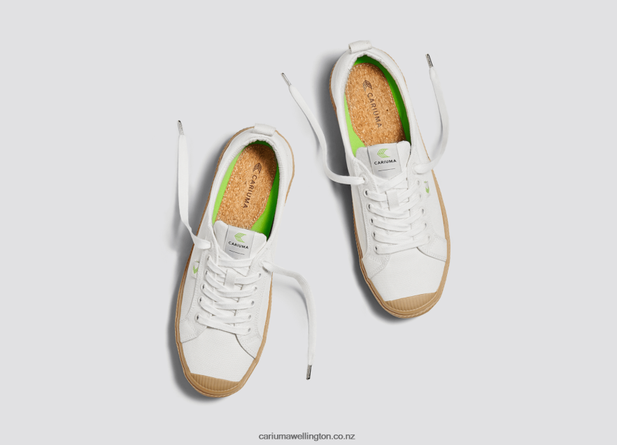 Women Cariuma Off-White Gum Canvas TZ68P2250